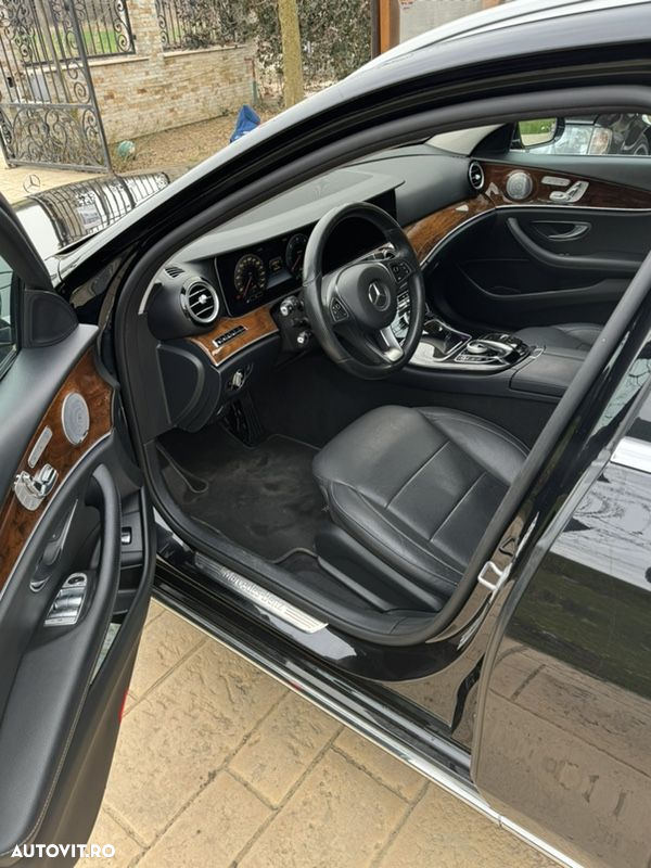 Mercedes-Benz E 220 d T 9G-TRONIC Exclusive - 3