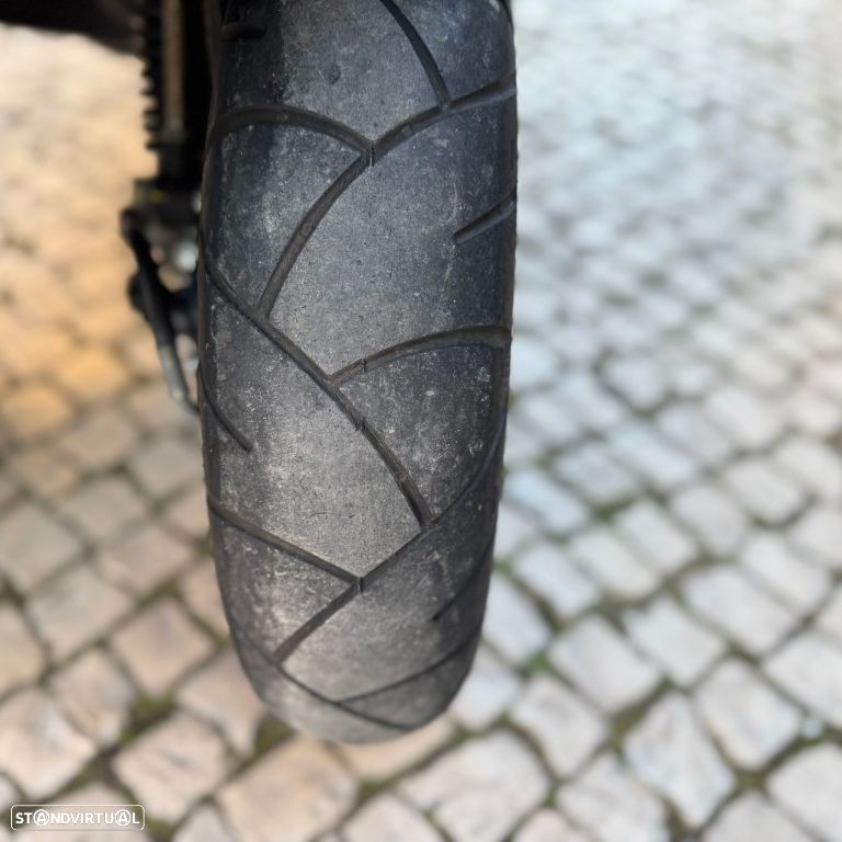 Piaggio MP3 250 - 13