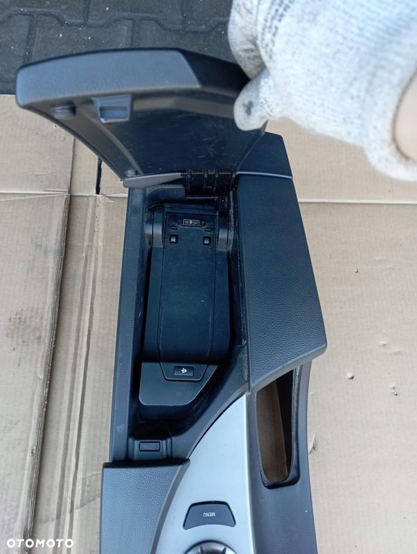 BMW E61 TUNEL ŚRODKOWY PODŁOKIETNIK EUROPA - 2