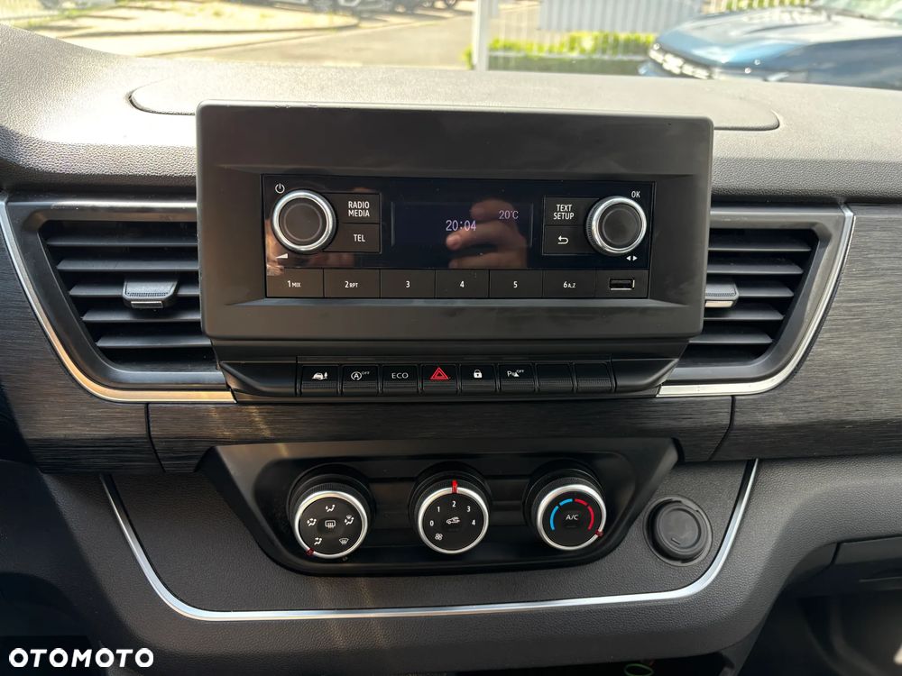 Renault Trafic 2.0 dCi - 13