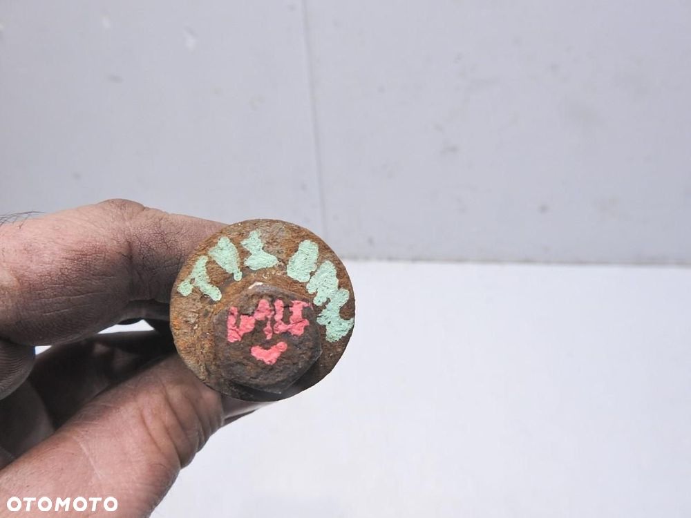 ŚRUBA MIMOŚRODOWA TYŁ VW GOLF V 1.9 TDI - 2