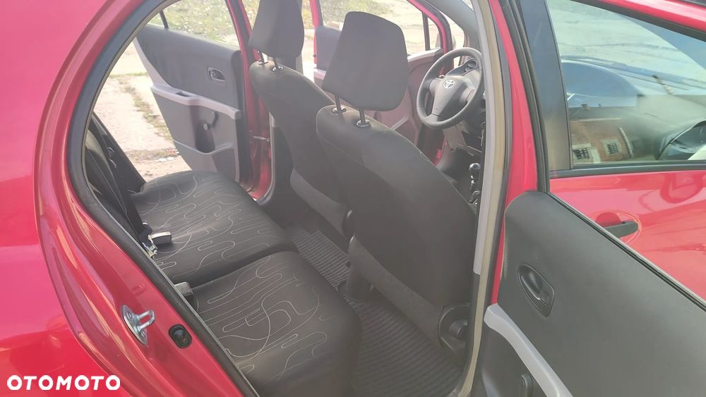 Toyota Yaris 1.33 Sol - 8
