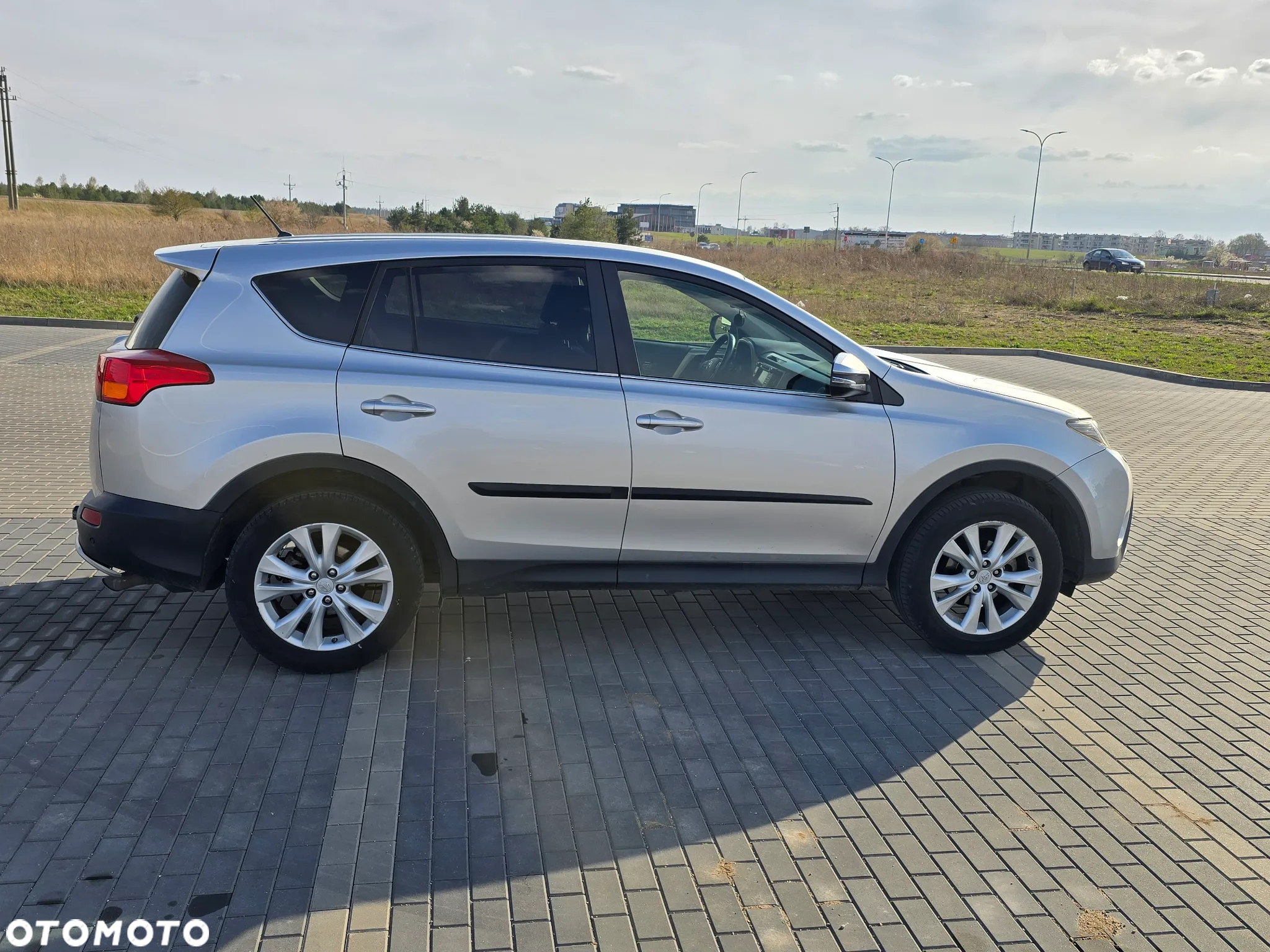 Toyota RAV4 - 4
