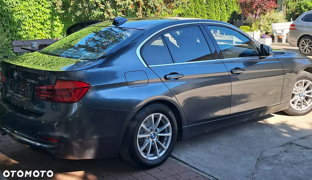 BMW Seria 3 320d Efficient Dynamics Luxury Line Purity - 30