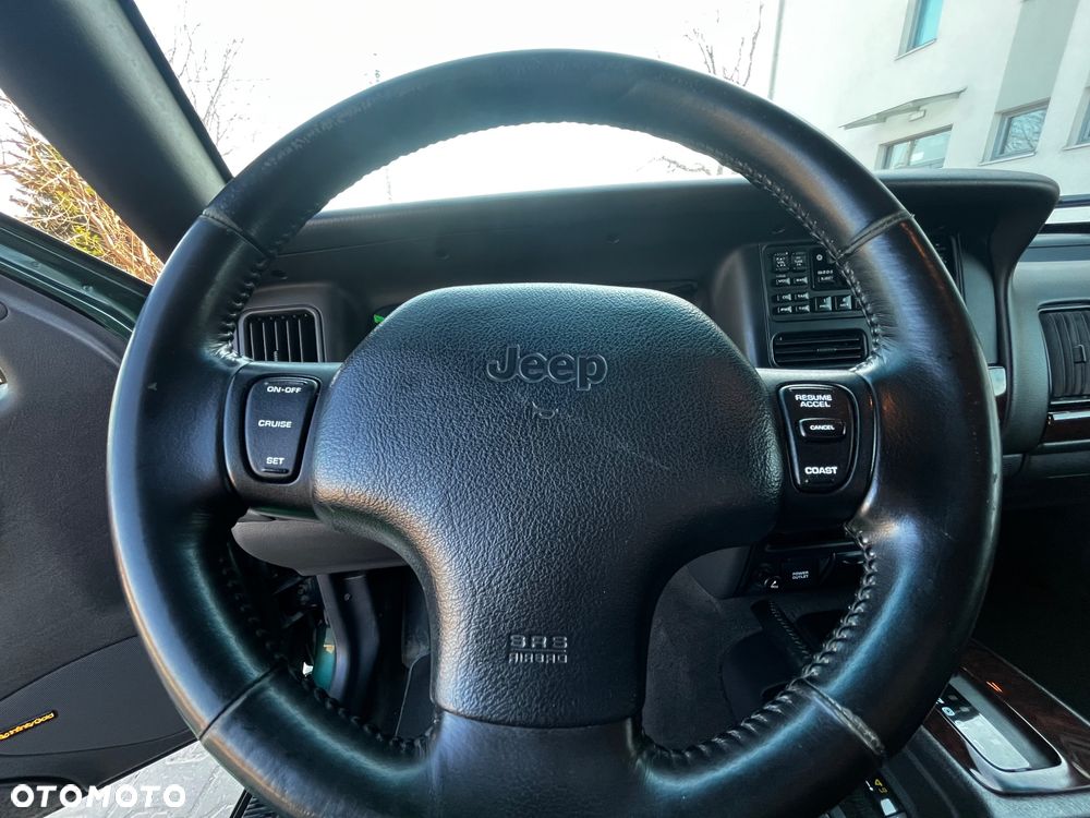 Jeep Grand Cherokee 5.9 Limited - 34