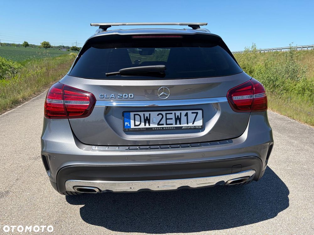 Mercedes-Benz GLA 200 7G-DCT AMG Line - 3