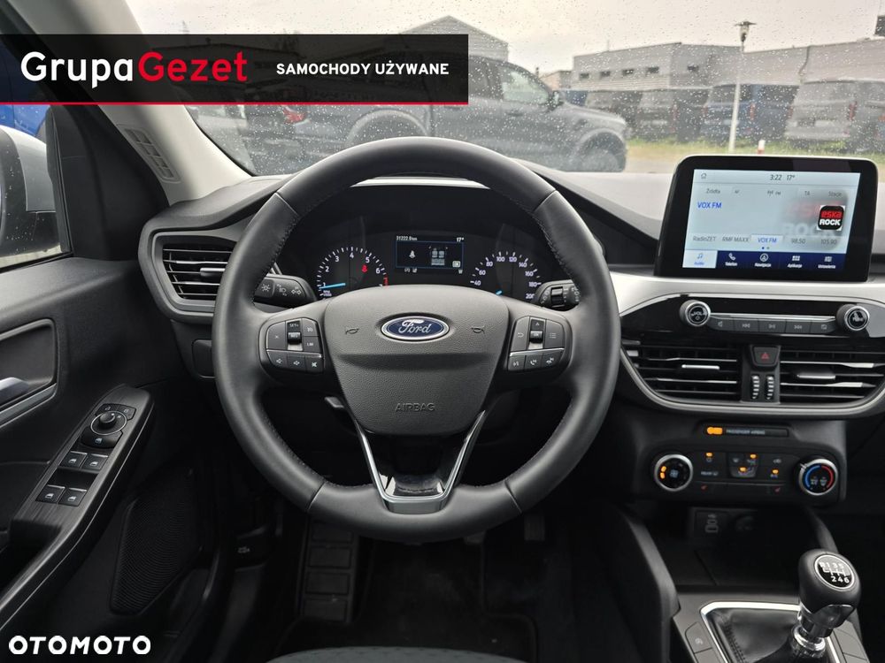 Ford Kuga - 10