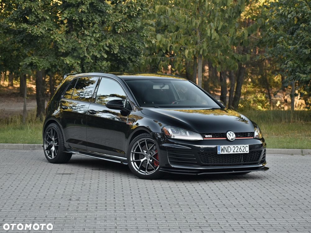 Volkswagen Golf GTI (BlueMotion Technology) DSG Performance - 4