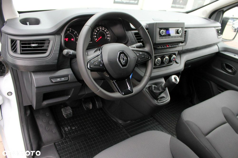 Renault Trafic - 11