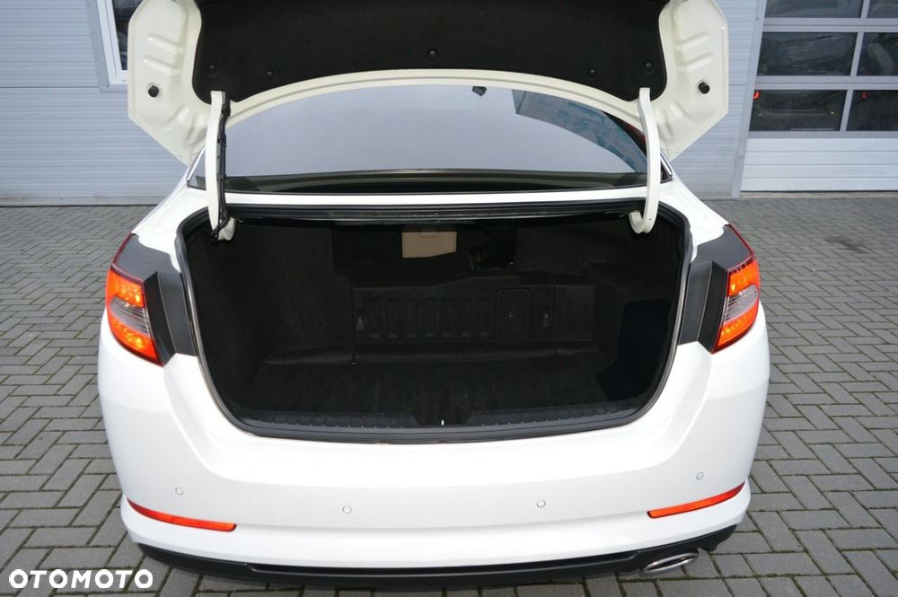 Kia Optima 2.0 Hybrid XL - 37
