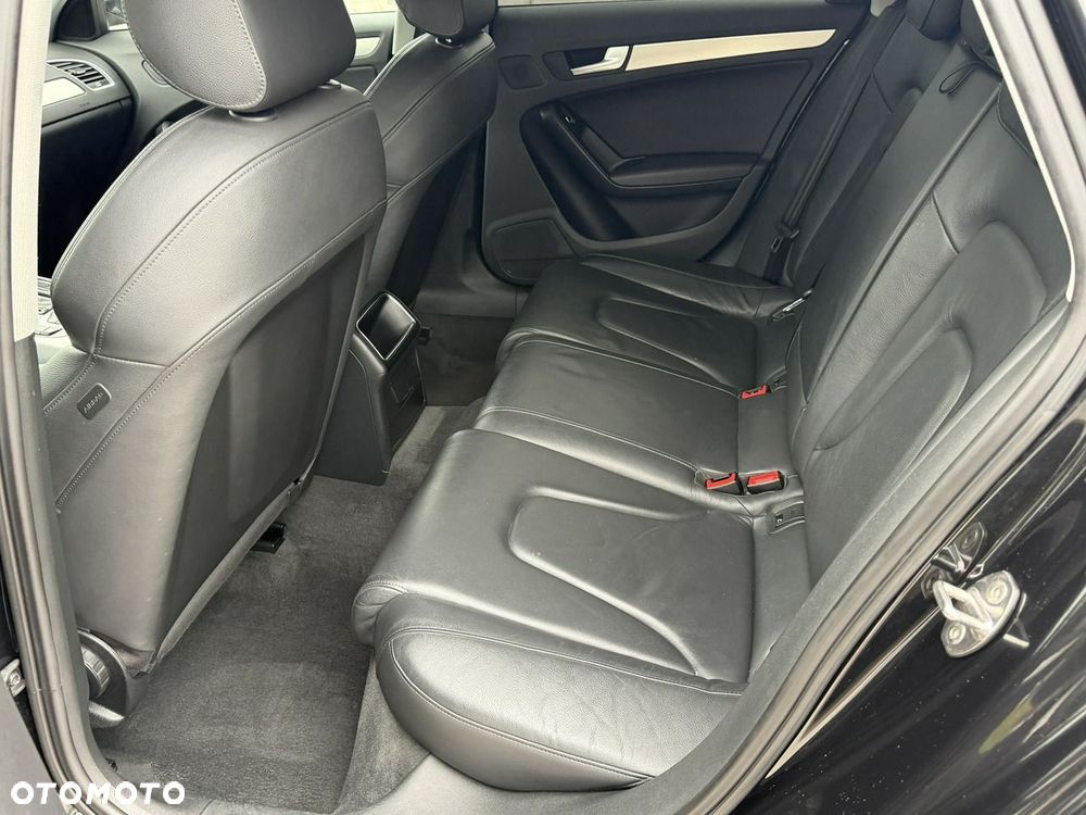 Audi A4 Limousine - 33