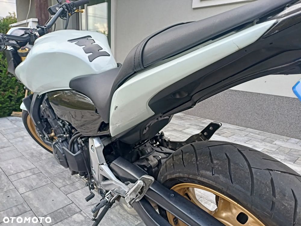 Honda Hornet - 4