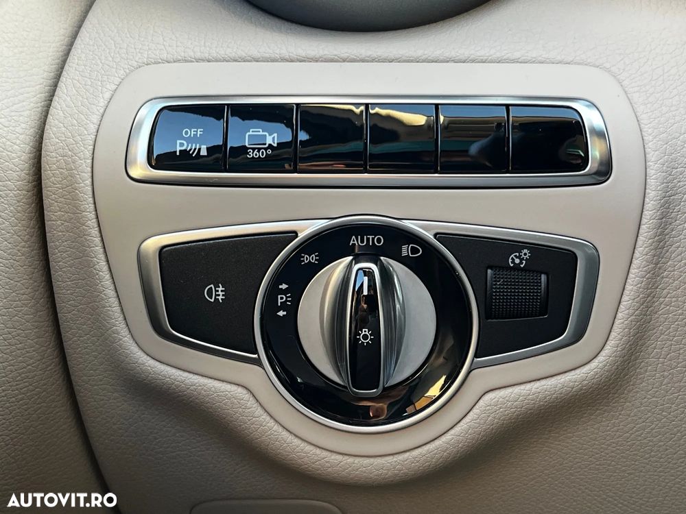 Mercedes-Benz C 400 4MATIC - 19