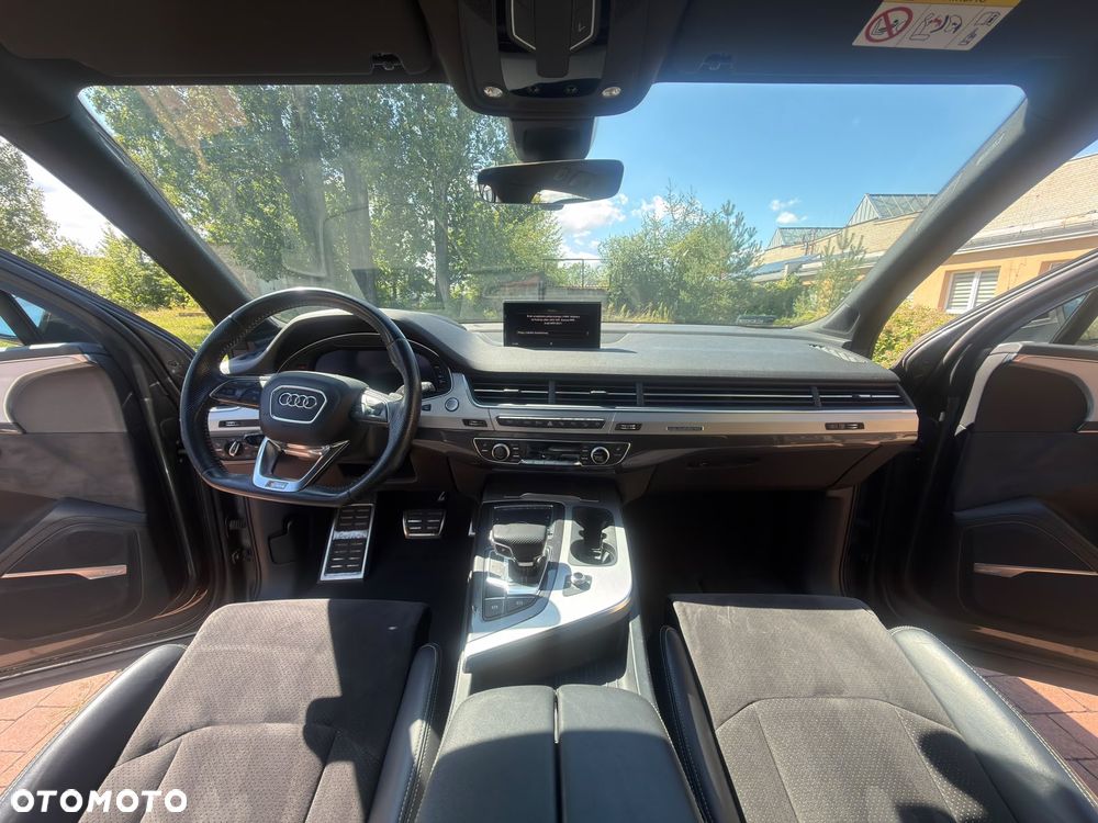 Audi Q7 - 7