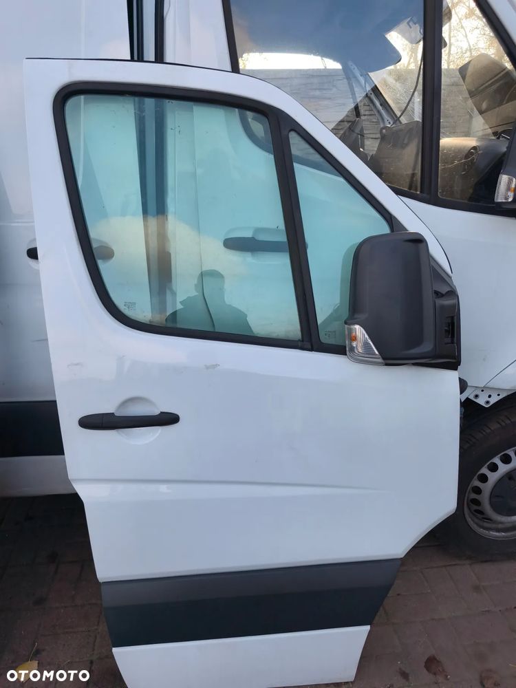 Drzwi prawe MB Sprinter w906 Crafter białe - 1