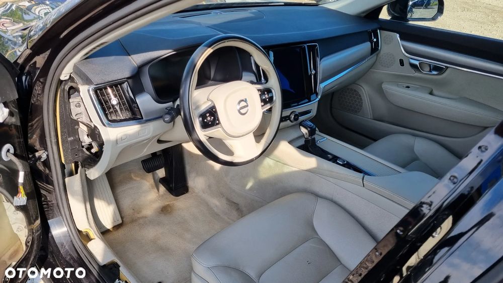 Volvo V90 D4 Geartronic Momentum Pro - 22