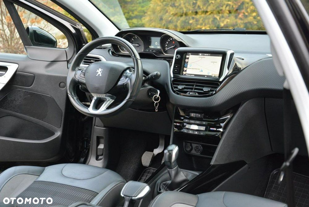 Peugeot 2008 1.2 Pure Tech GPF Allure S&S - 20