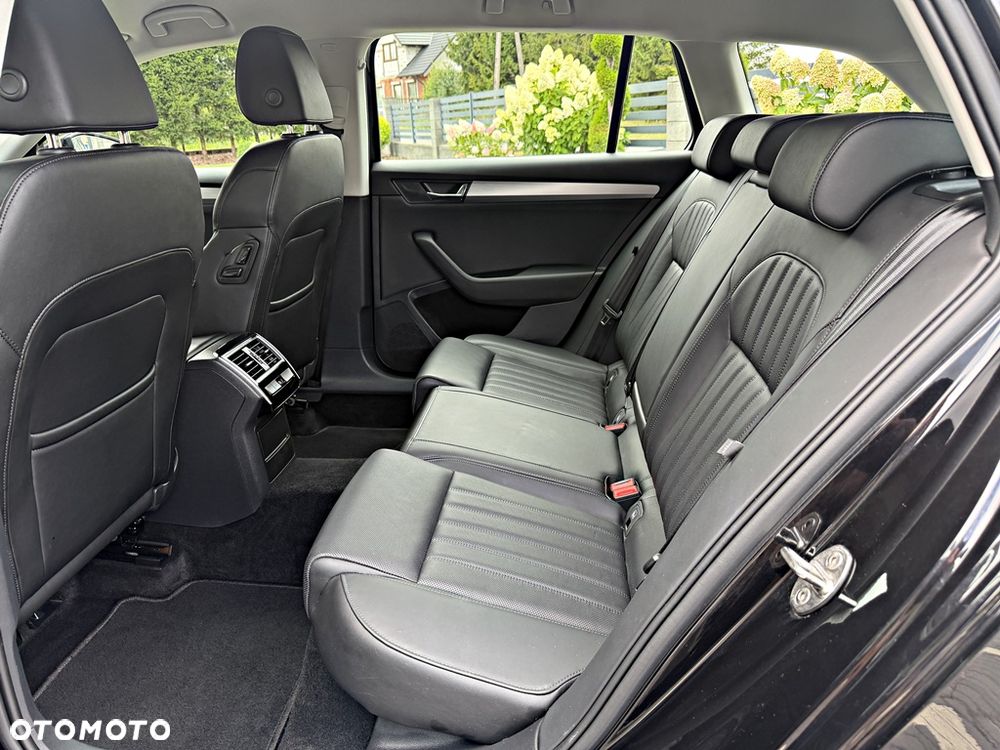 Skoda Superb 2.0 TDI Premium Edition - 21