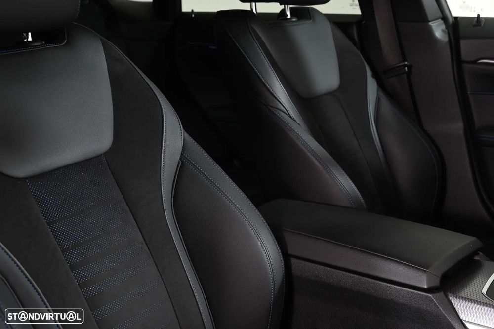 BMW i4 eDrive40 Pack Desportivo M - 24