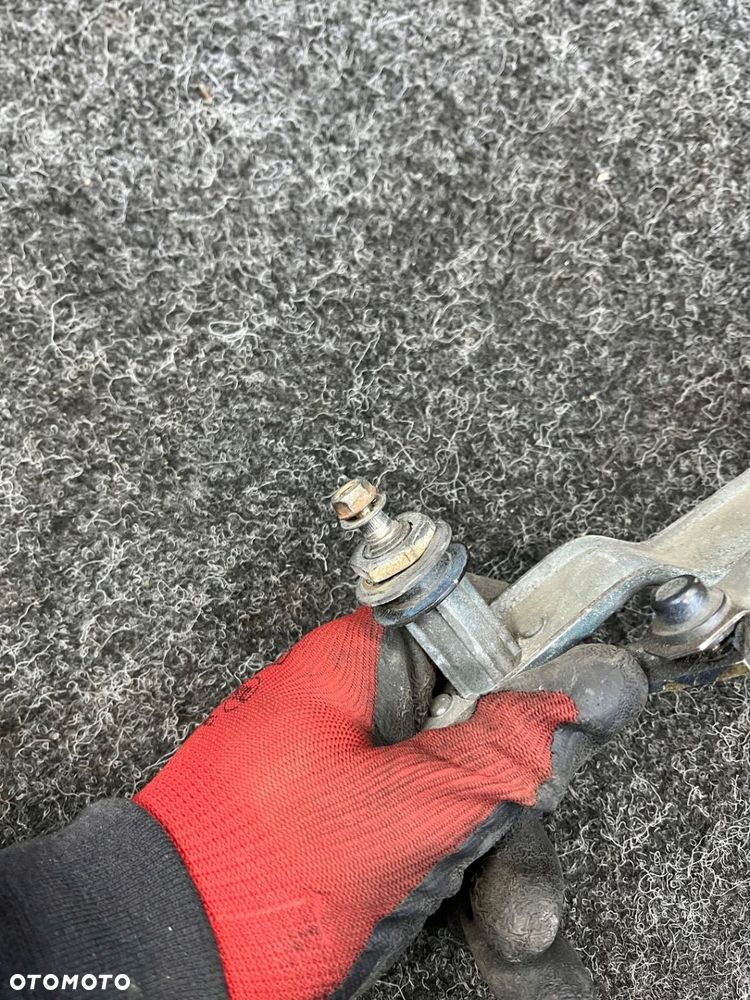 vw golf II mechanizm silniczek wycieraczek 191955113A - 2