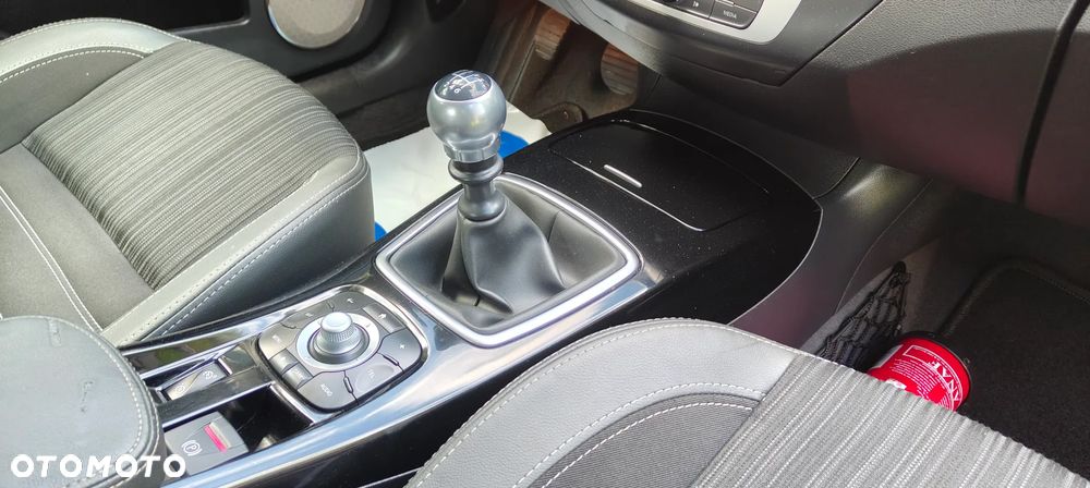 Renault Laguna dCi 150 FAP Start-Stop Bose Edition - 26
