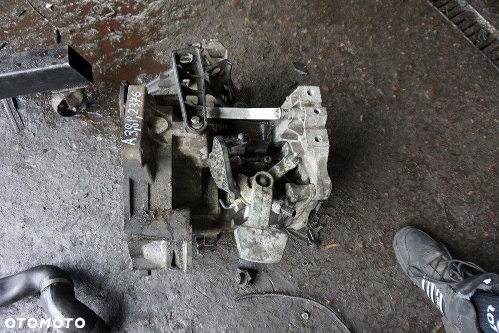 SKRZYNIA BIEGÓW MANUALNA A3 8P 1.9 TDI KBL AUDI 2003-2008 - 1