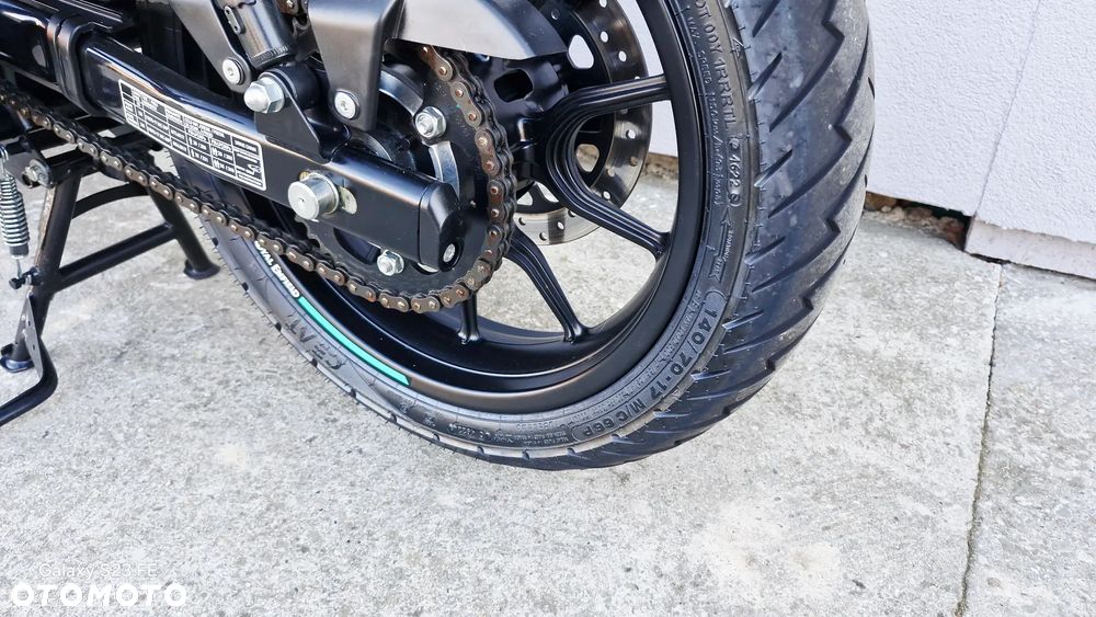 Royal Enfield HNTR - 5