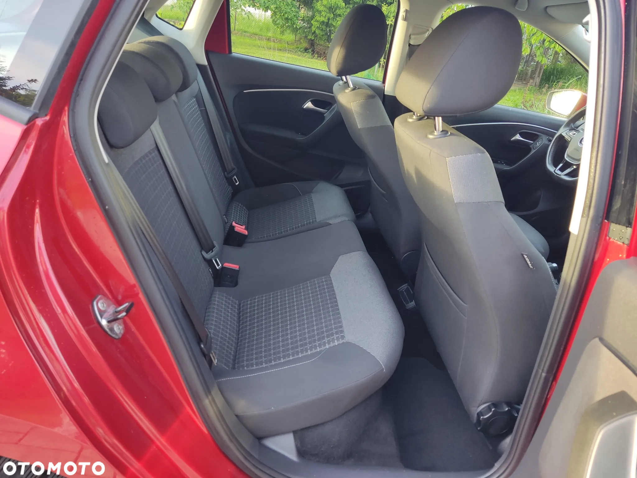Volkswagen Polo 1.4 TDI (Blue Motion Technology) Comfortline - 14