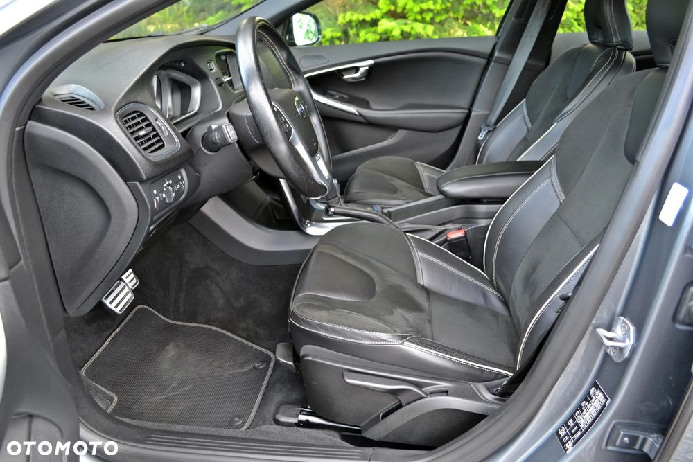 Volvo V40 - 18