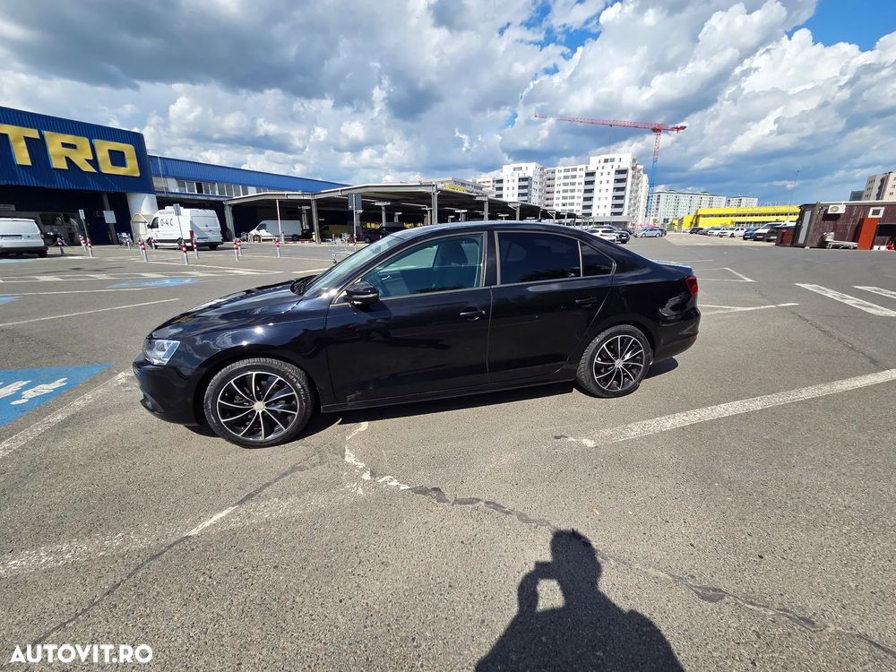 Volkswagen Jetta 1.6 TDI CR DPF Comfortline - 8