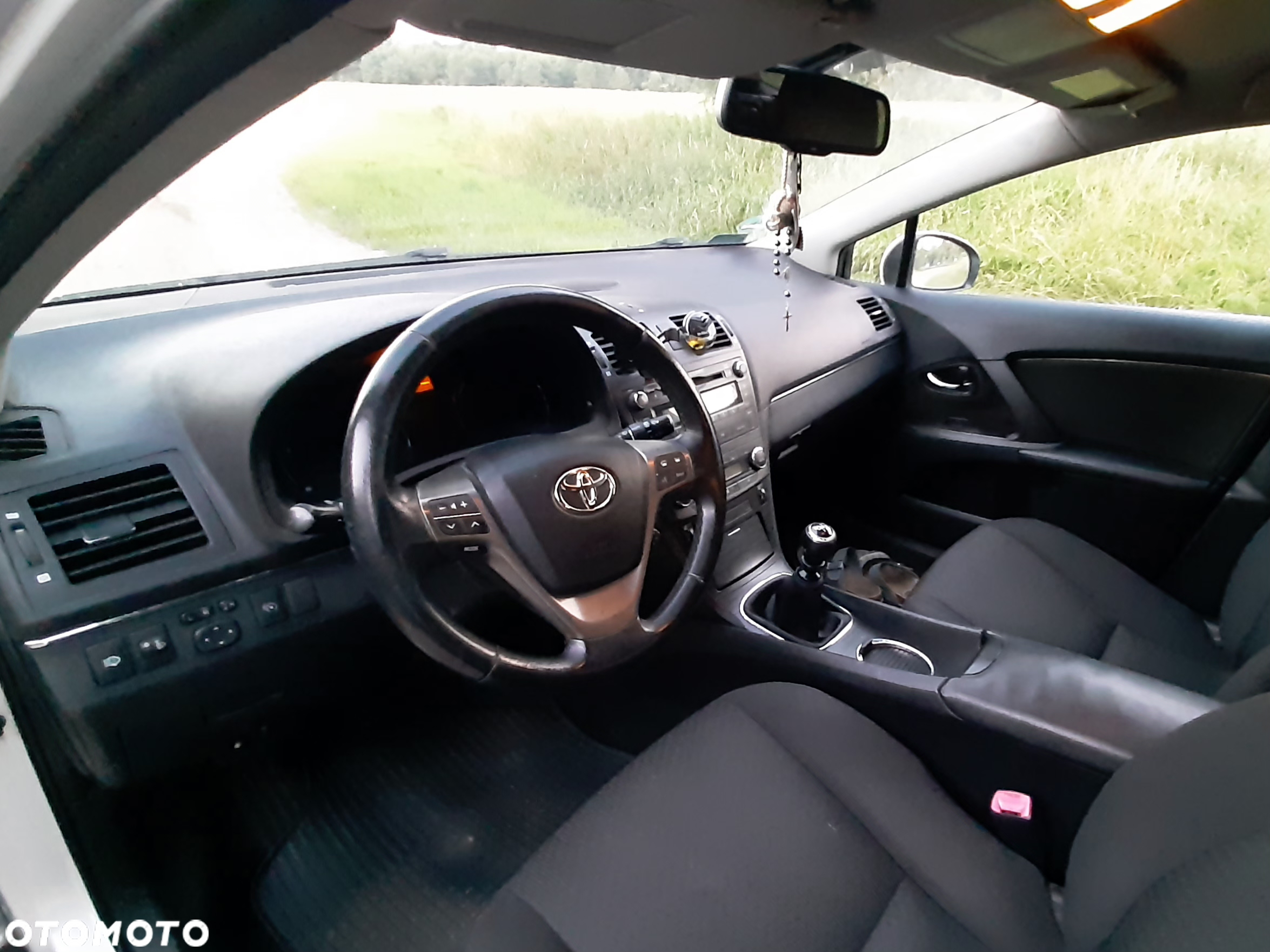Toyota Avensis Combi 1.8 Comfort - 13