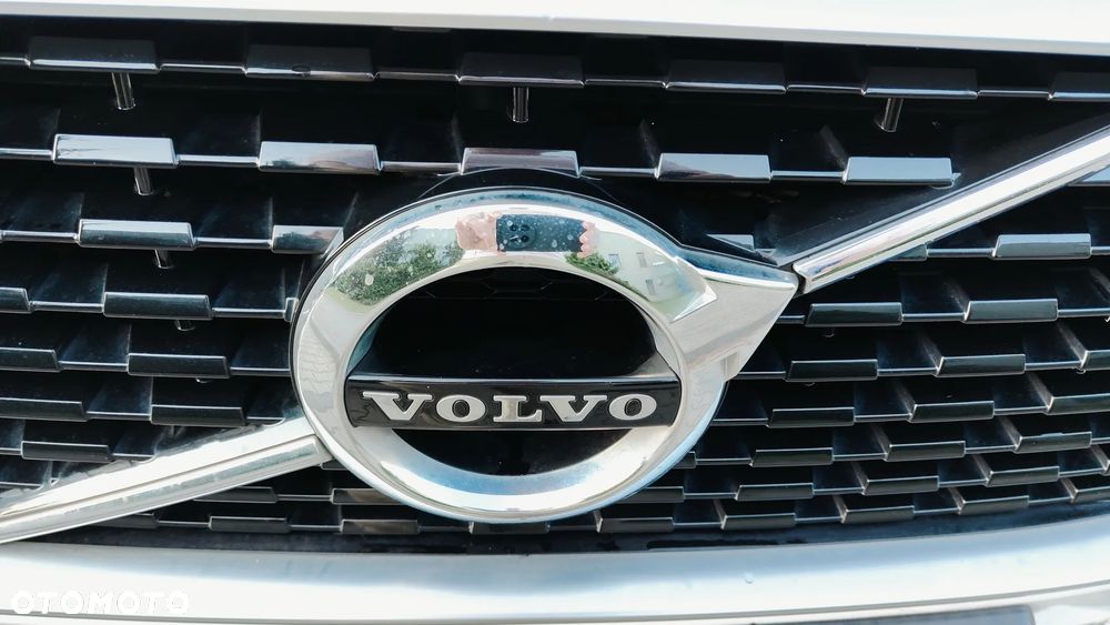 Volvo XC 60 D3 R-Design - 6