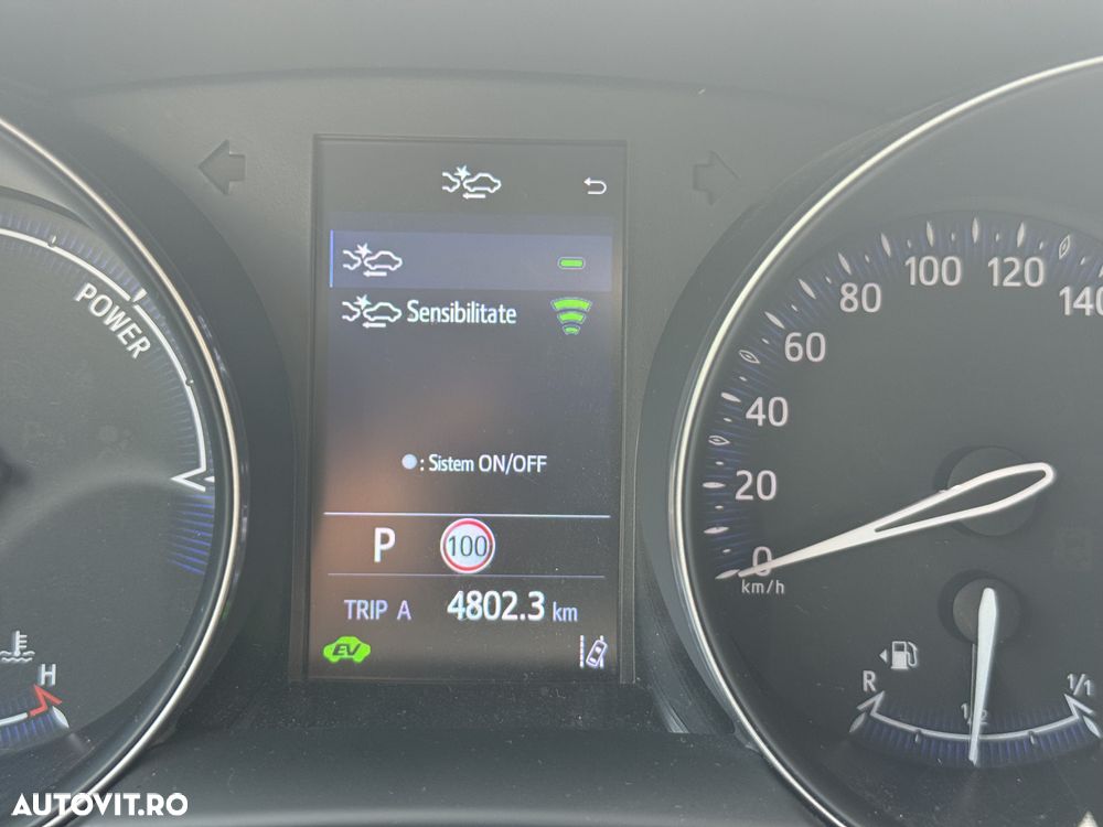 Toyota C-HR Hybrid Business-Edition - 31