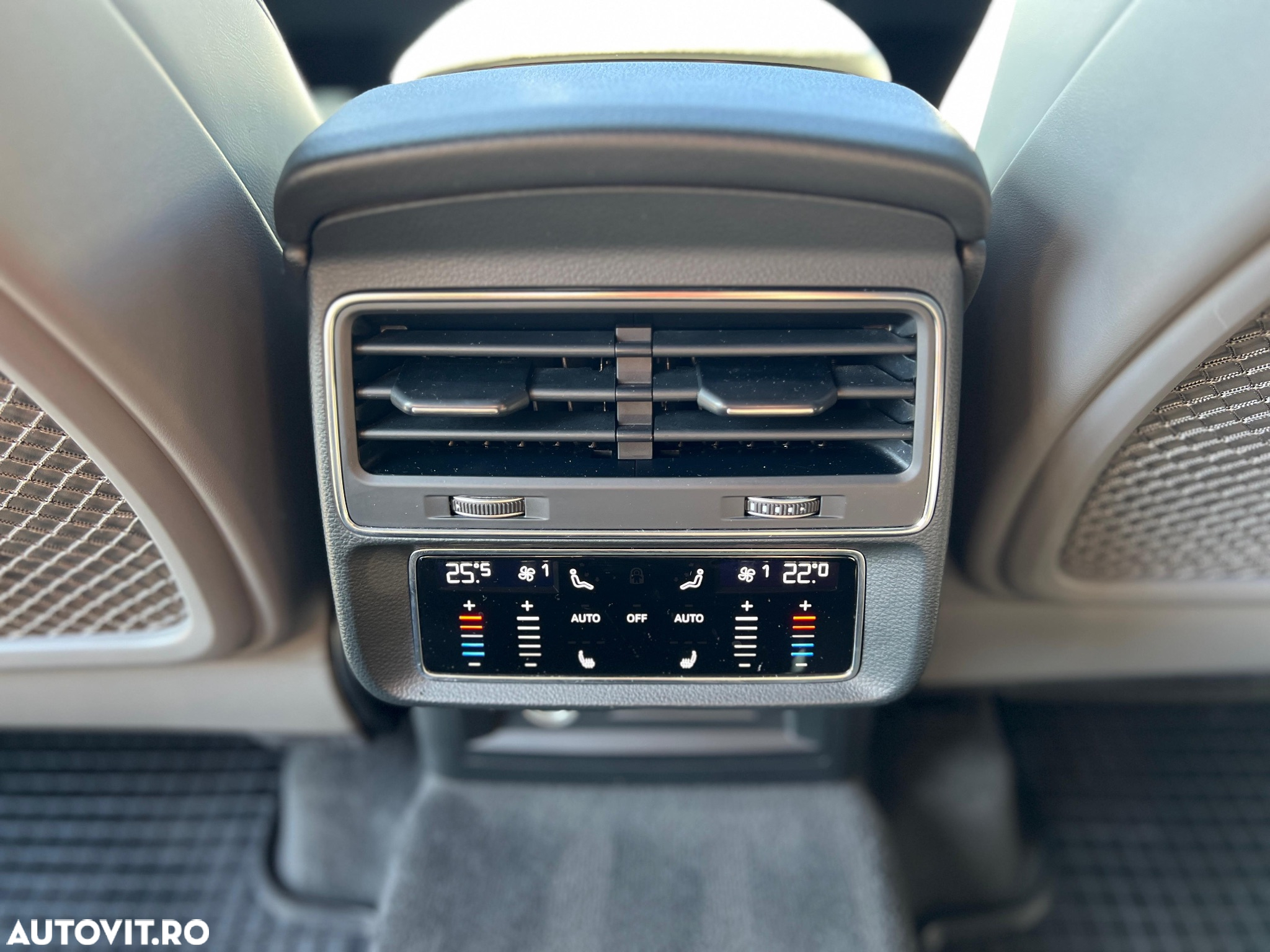 Audi Q7 3.0 50 TDI quattro Tiptronic S Line - 25