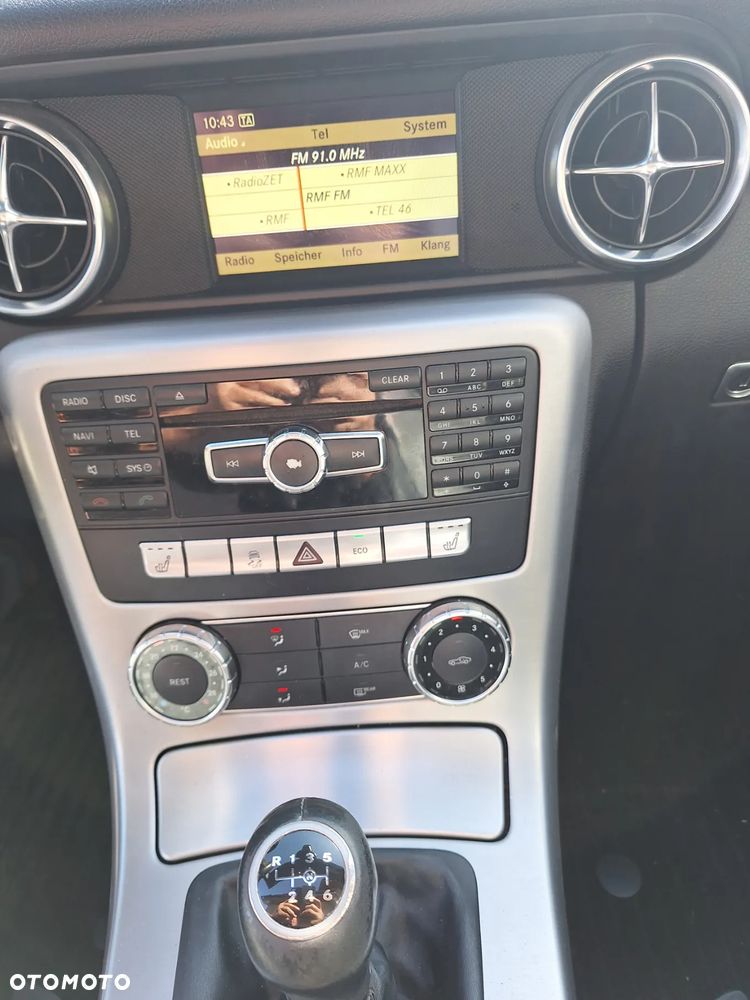 Mercedes-Benz SLK 200 (BlueEFFICIENCY) - 13