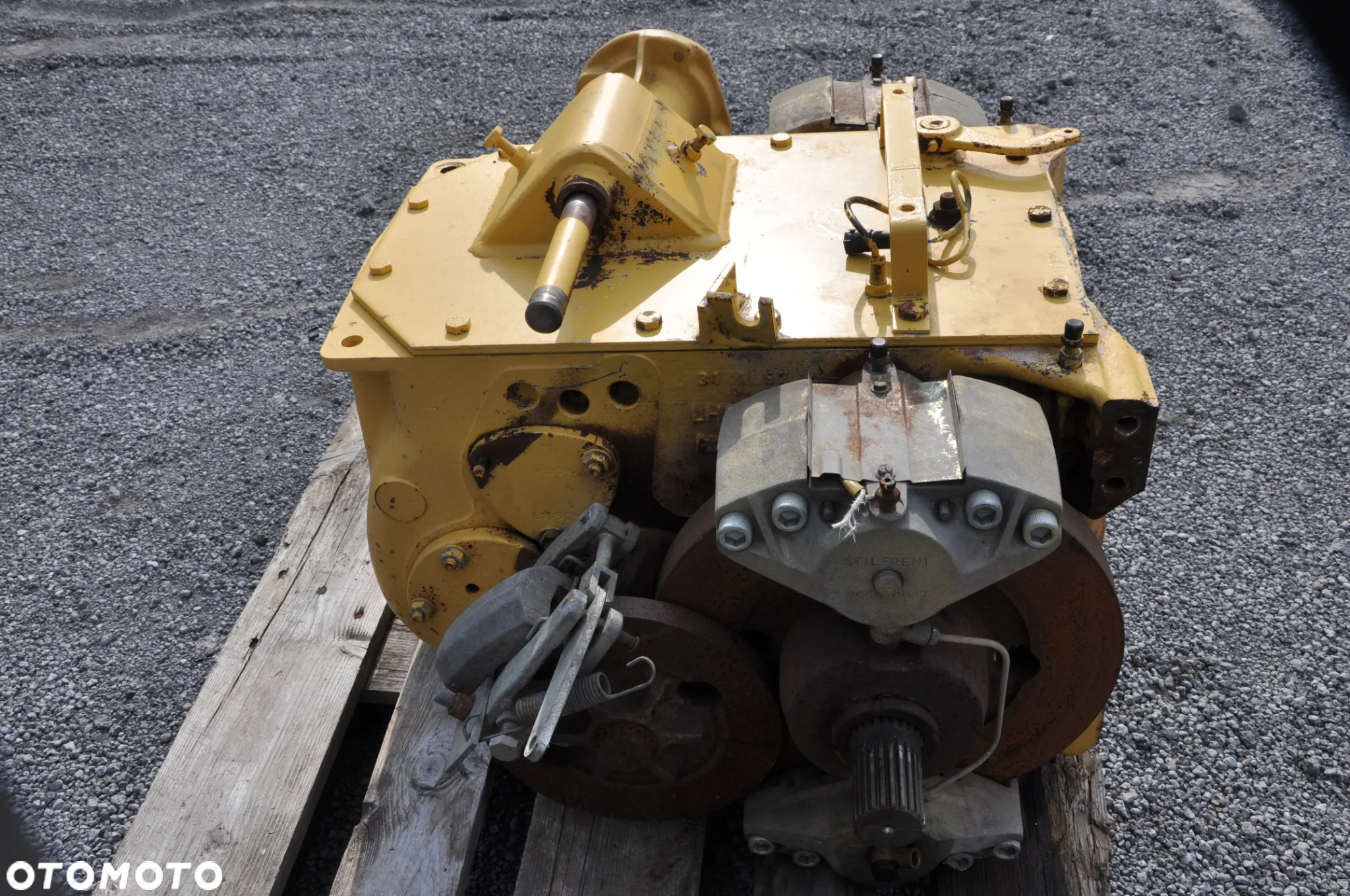 FELGA OPONA WARIATOR NEW HOLLAND TF78 TX66 - 32