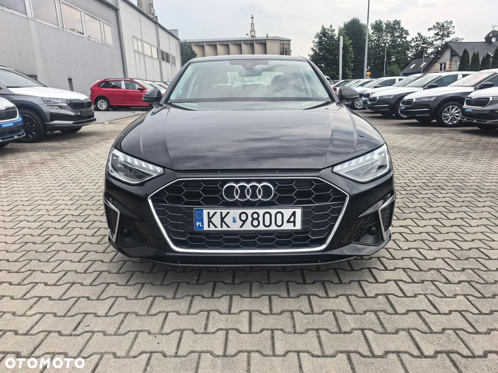 Audi A4 Limousine - 3