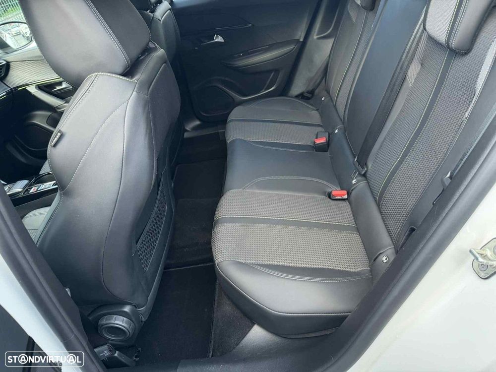 Peugeot 2008 1.2 PureTech GT EAT8 - 25