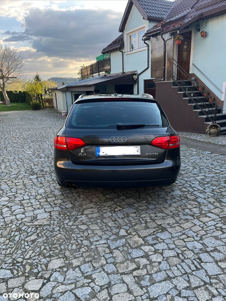 Audi A4 Avant - 31