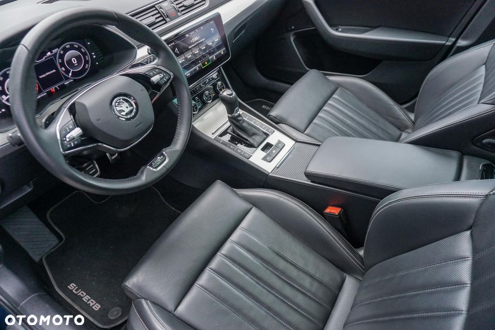 Skoda Superb 2.0 TSI L&K DSG - 9