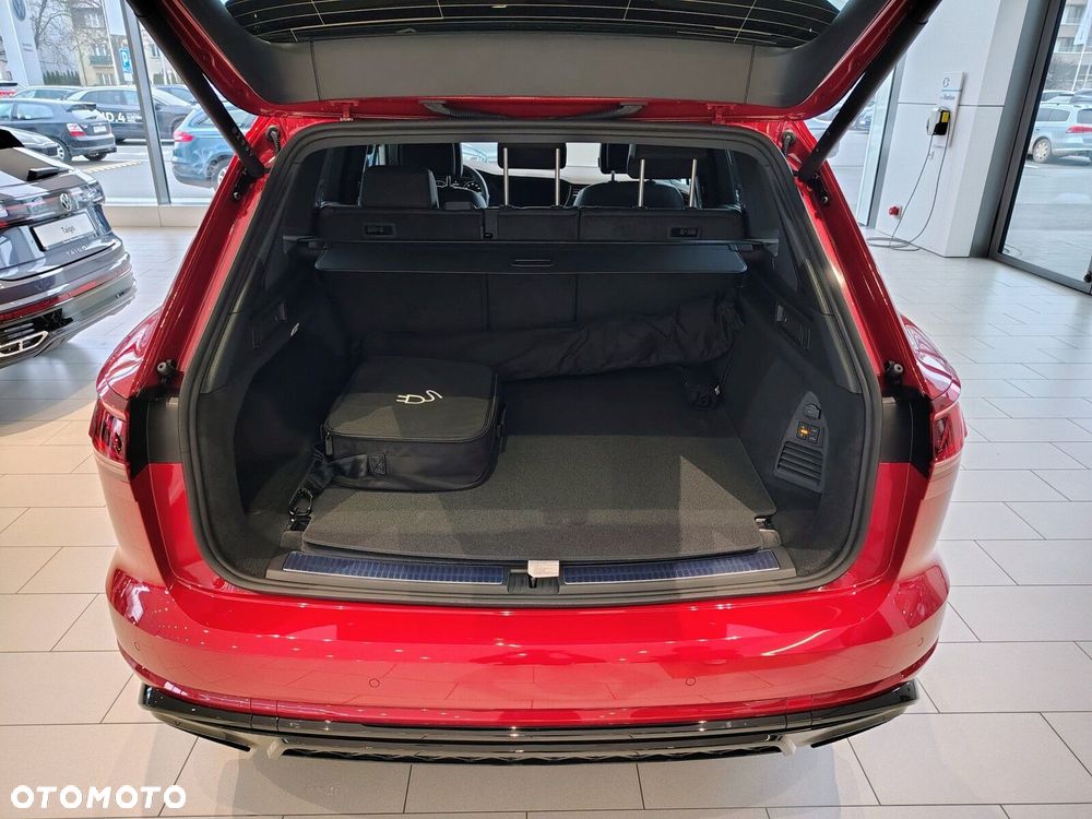 Volkswagen Touareg - 13