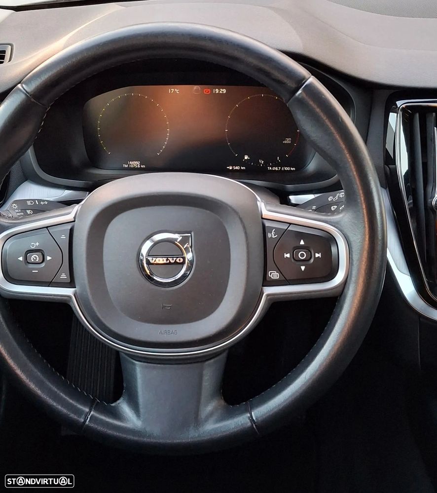 Volvo V60 2.0 D3 Momentum Plus Geartronic - 10