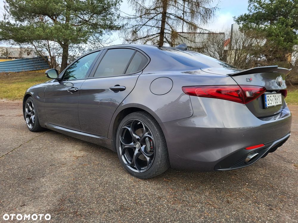 Alfa Romeo Giulia 2.0 Turbo 16V AT8-Q4 Veloce Ti - 20