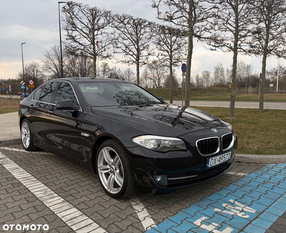 BMW Seria 5 528i xDrive - 3