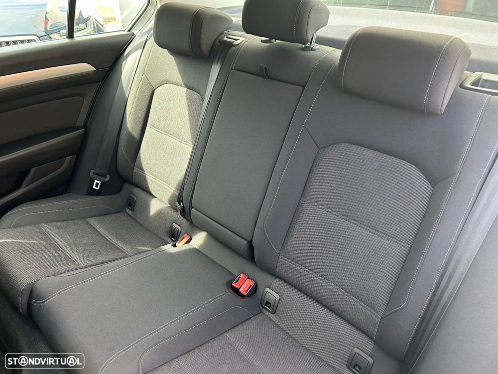 VW Passat 1.6 TDI Confortline - 7