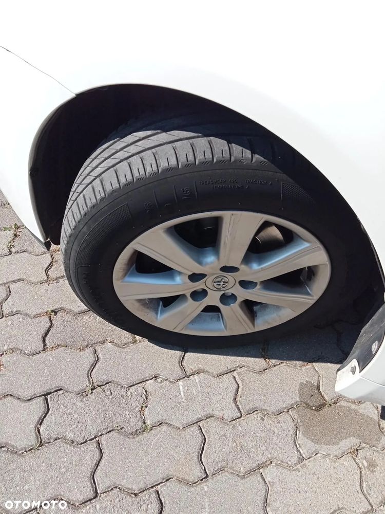 Toyota Avensis 2.0 D-4D Style - 7