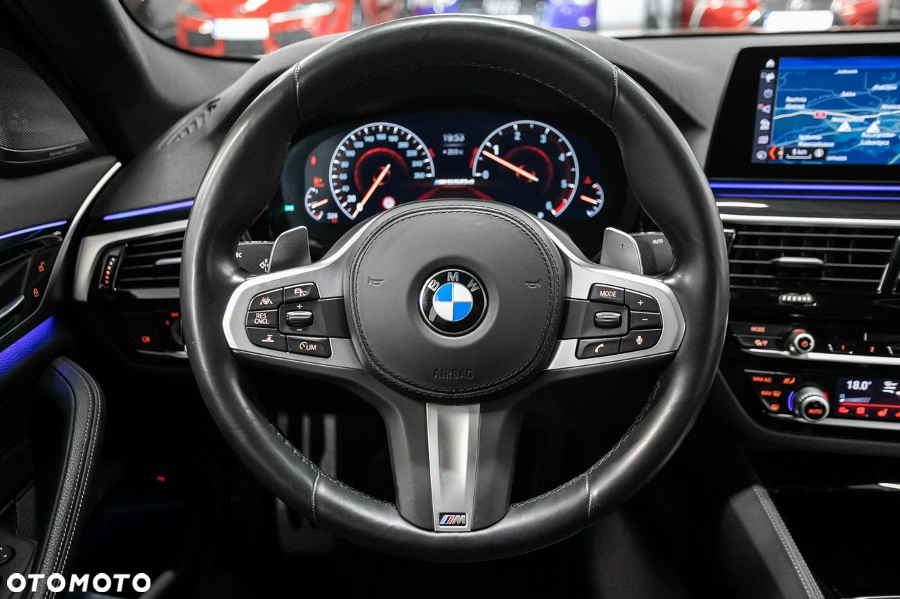 BMW Seria 5 M550d xDrive - 27