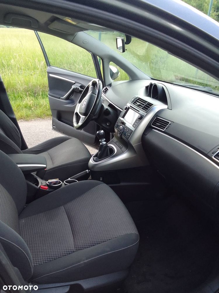 Toyota Verso 1.6 D-4D Premium 7os EU6 - 15