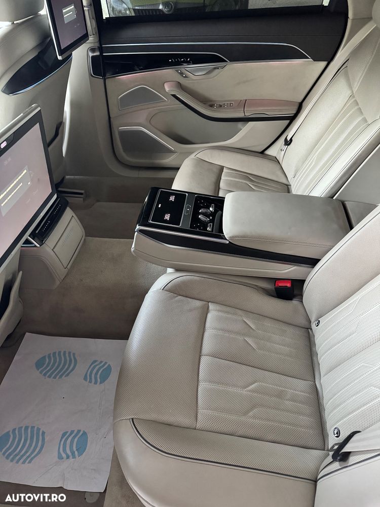 Audi A8 - 8