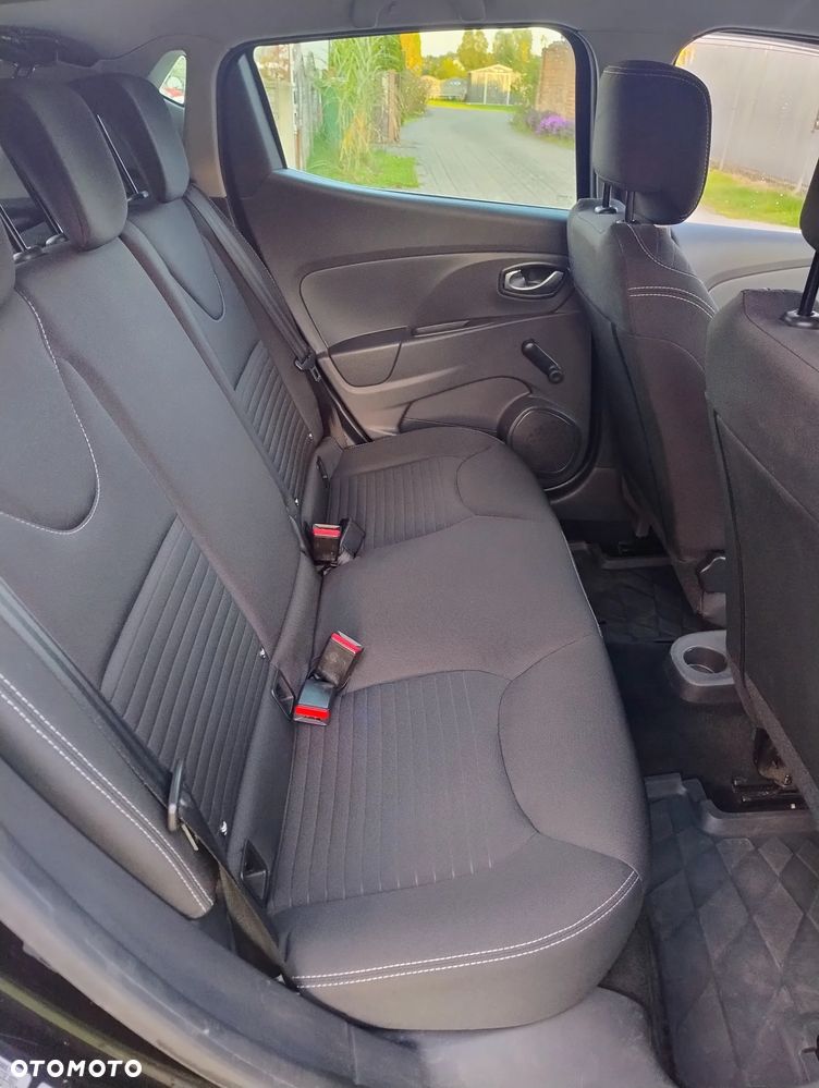 Renault Clio 1.2 16V 75 Limited - 20
